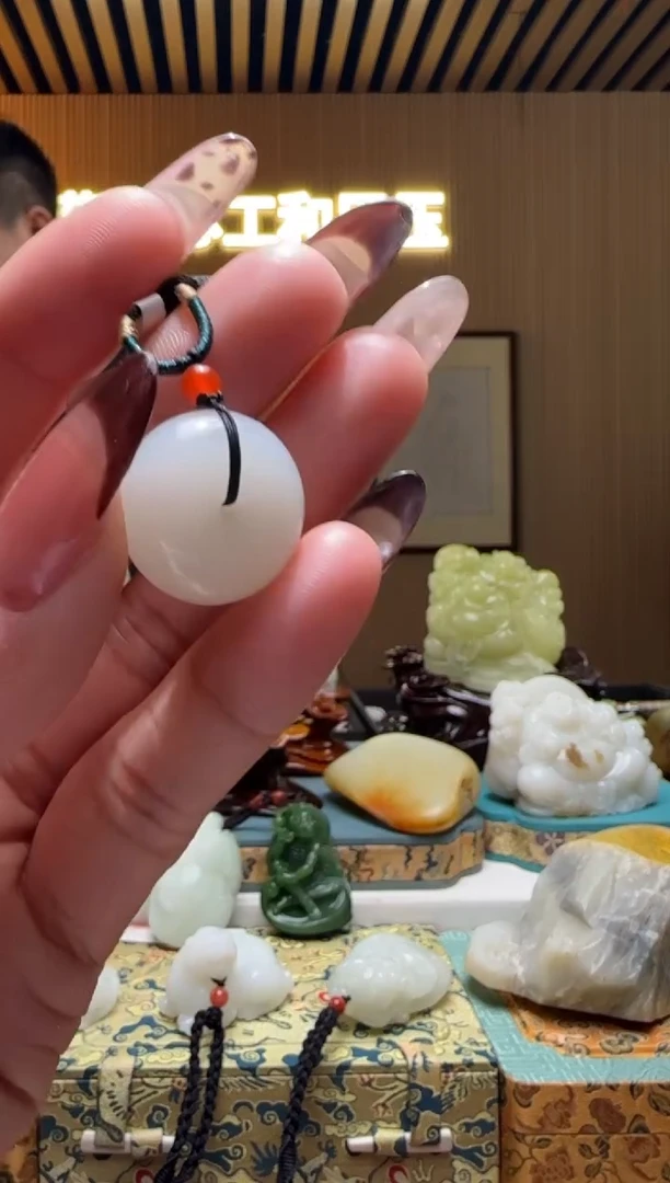 颈饰未镶嵌和田玉350