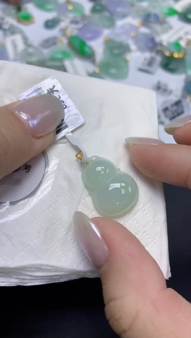 颈饰18K金镶嵌翡翠天然缅甸翡翠A货百元以上9元证书费自理