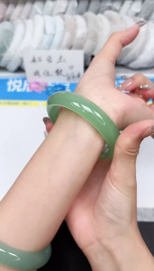 石英质玉手镯未镶嵌24-60.6