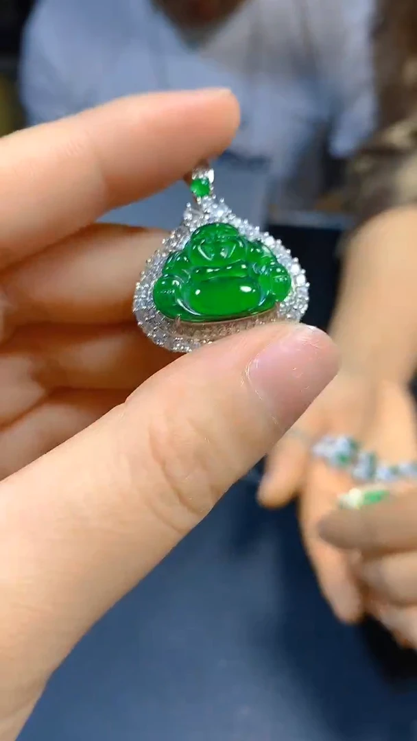 【闪购商品】翡翠吊坠(赠链)未镶嵌1034959066/多样性发一