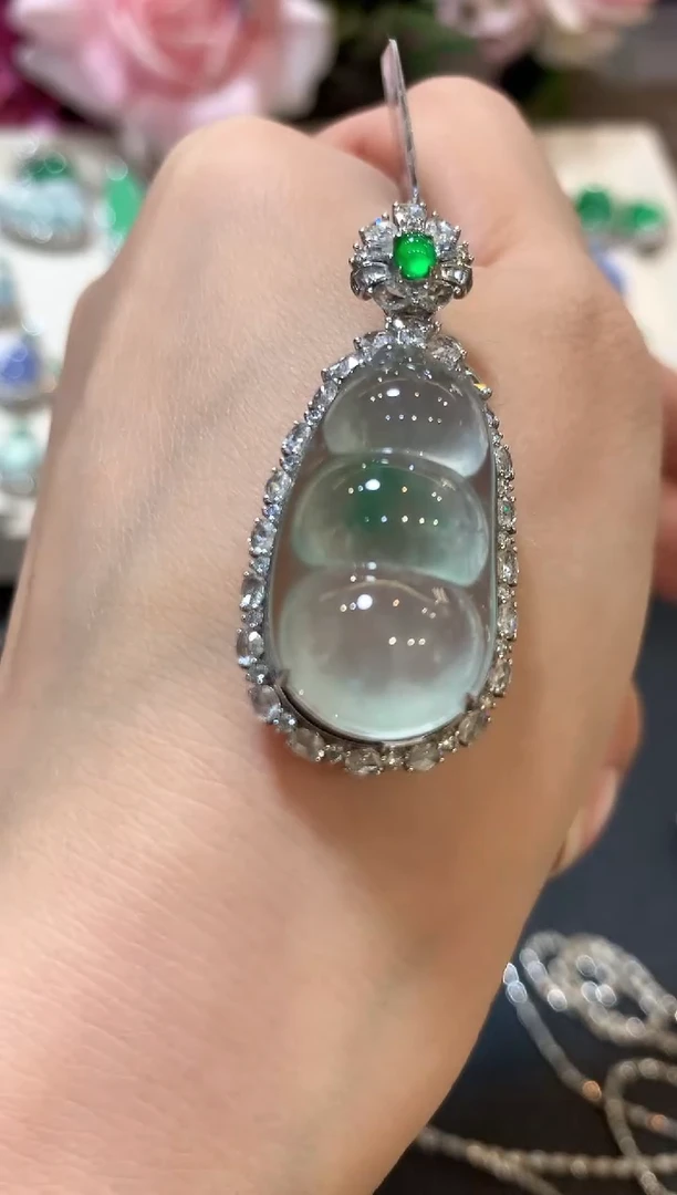 吊坠(不含链)18K金镶嵌翡翠n129