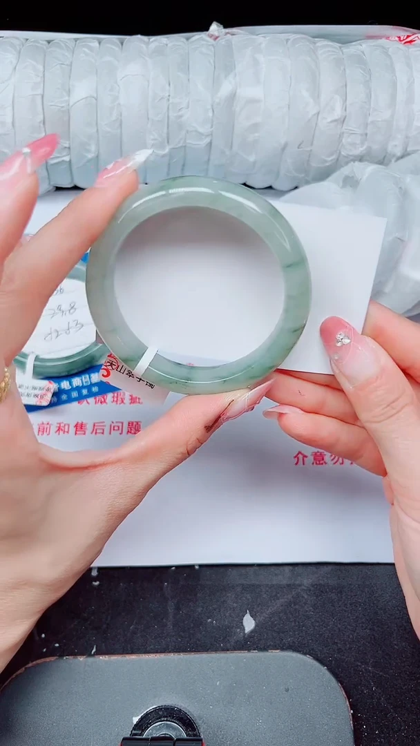 未镶嵌手镯石英质玉337-54/55