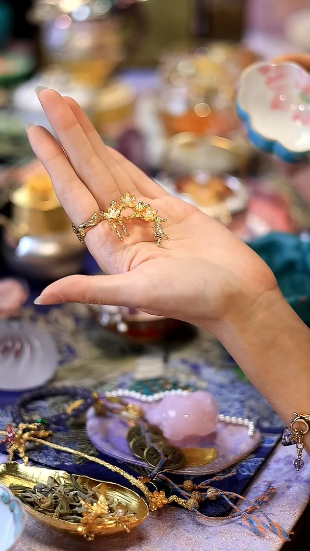 山怂阿卿@@DBHT0003