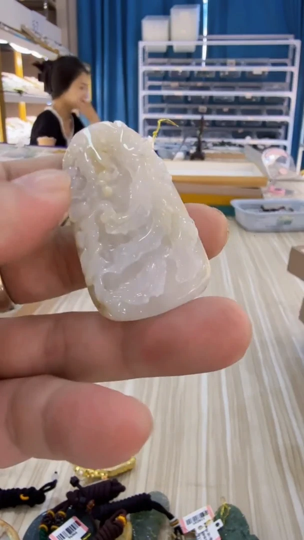 翡翠未镶嵌吊坠(不含链)14