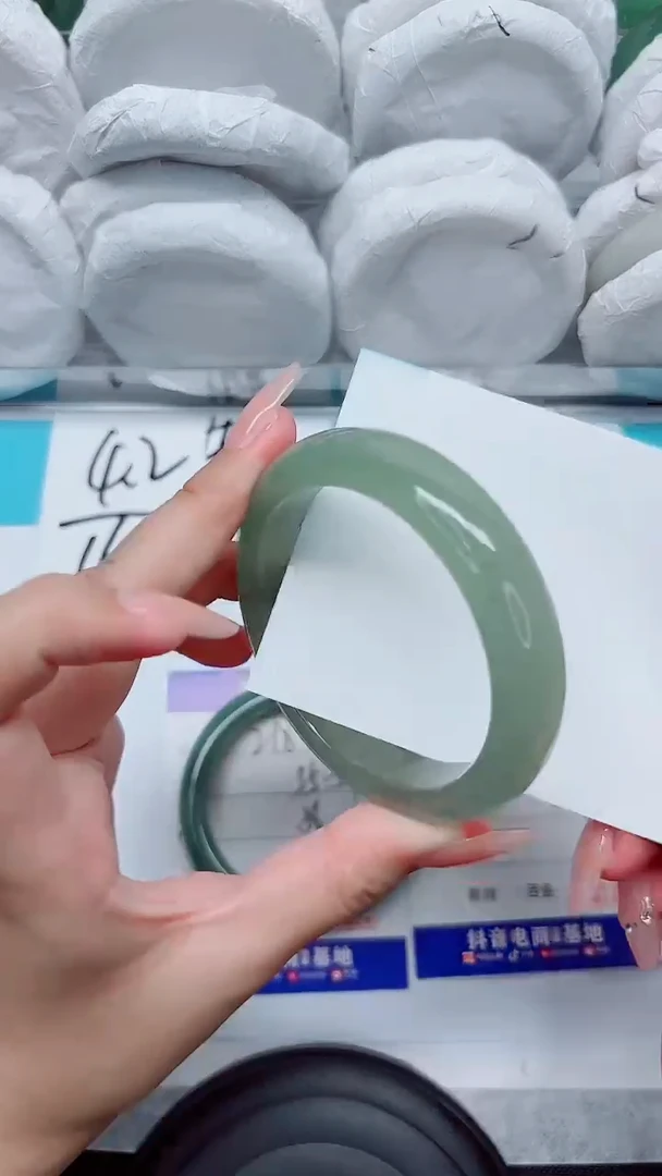 石英质玉手镯未镶嵌219-56