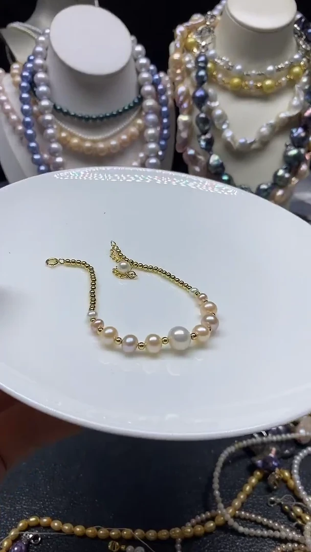 颈饰未镶嵌淡水珍珠多人