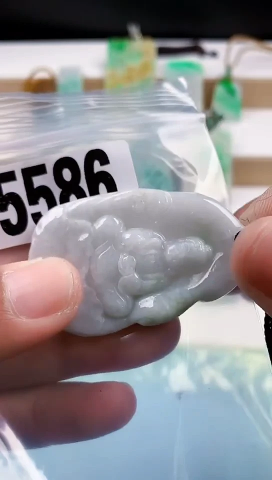 【闪购商品】翡翠挂件未镶嵌天然翡翠吊坠挂件