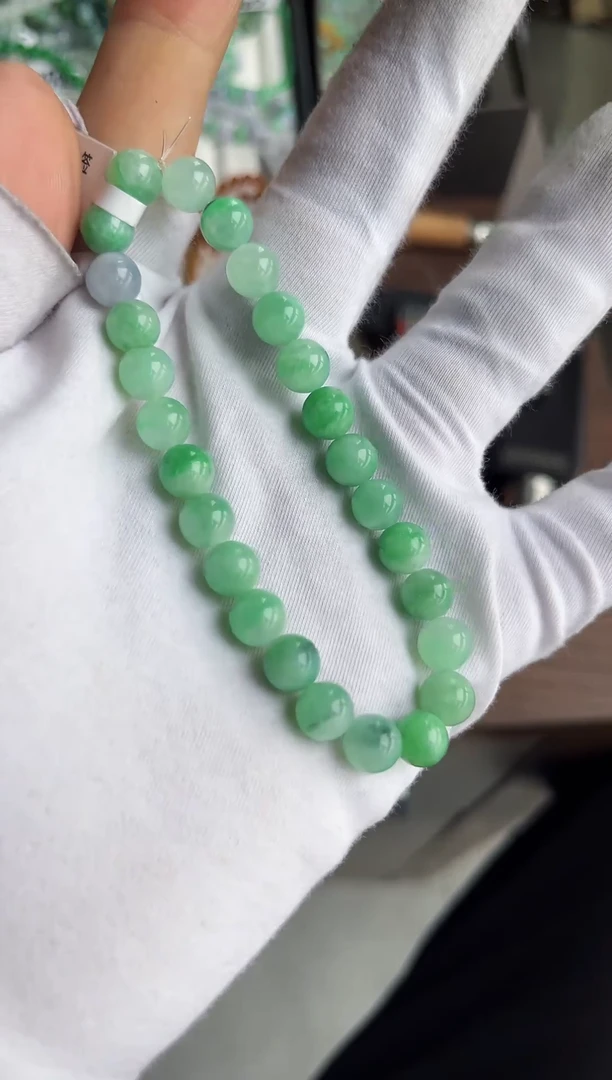 散珠翡翠翡翠手串卡8  有瑕疵