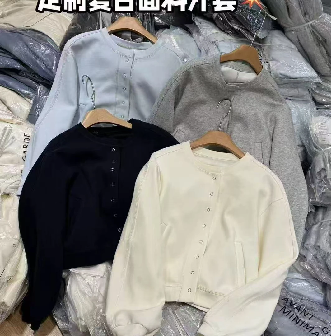 【摩姐姐欧韩】3008春款百搭单排扣棒球服短款外套