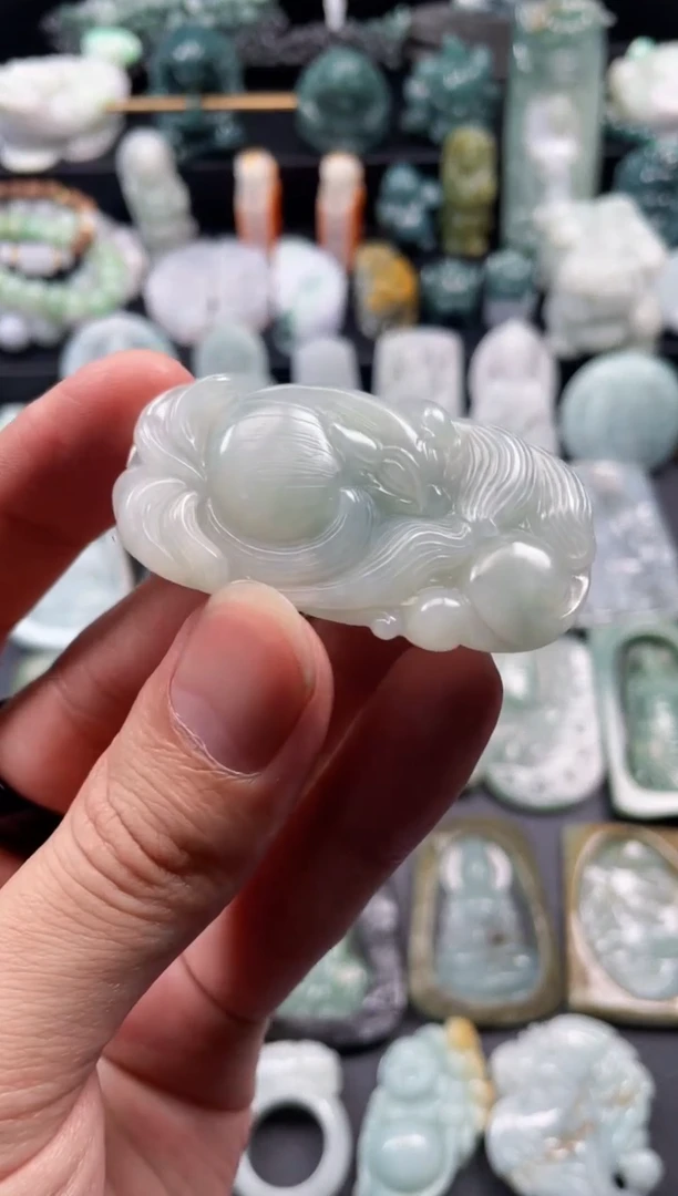 颈饰未镶嵌翡翠23  天然翡翠a货  九尾狐