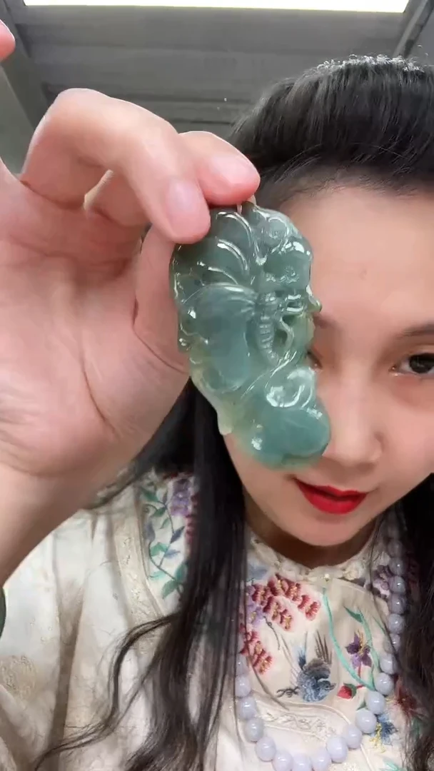 颈饰未镶嵌翡翠牌子