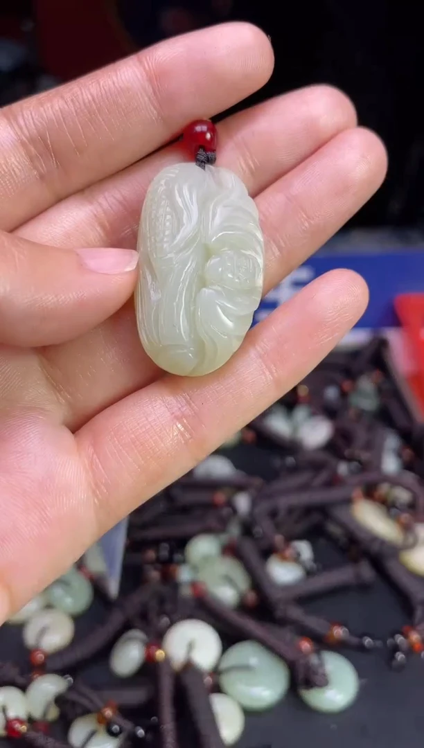 未镶嵌和田玉挂件1