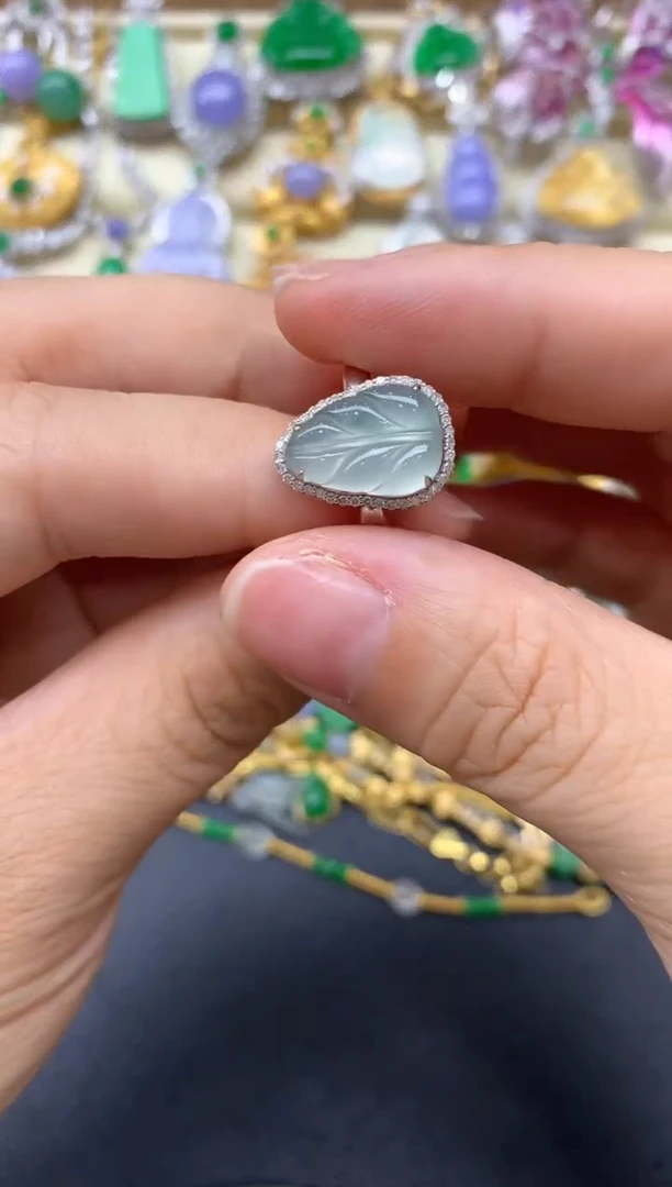 【闪购商品】翡翠戒指18K金镶嵌255中国好珍宝