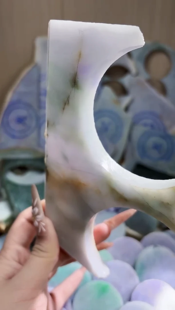 翡翠未镶嵌颈饰翡翠A货 江谭184