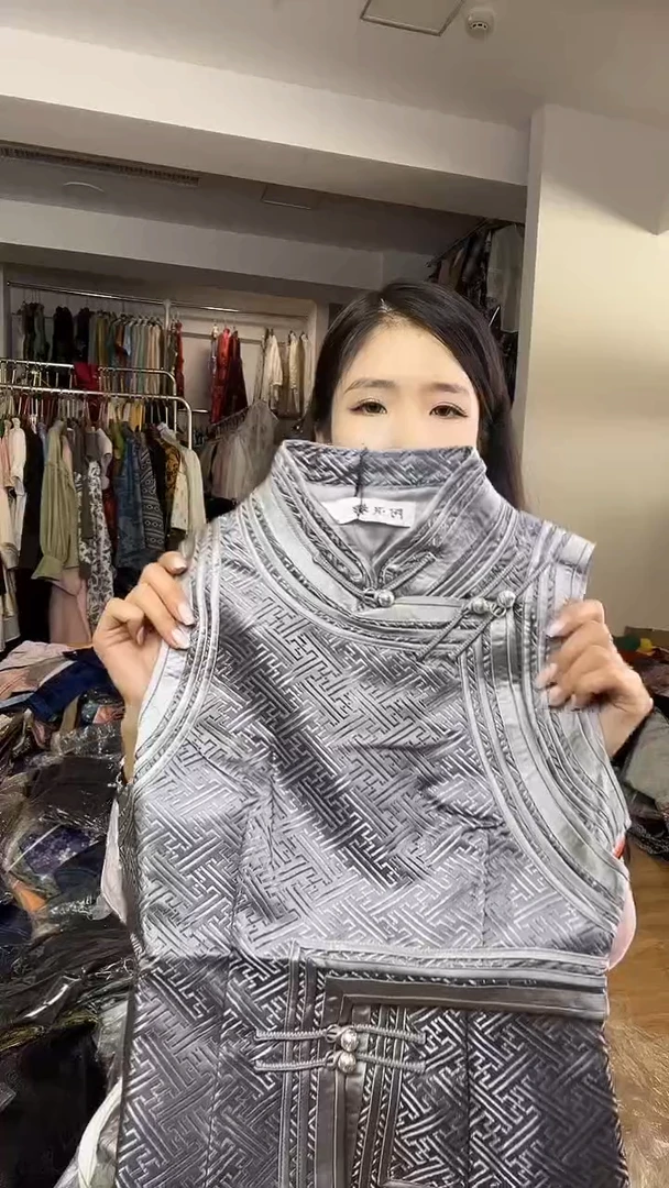 马甲       L码        105-115斤