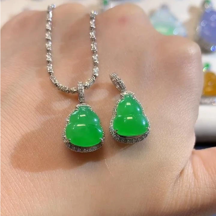 玥集珠宝 18K金 翡翠绿葫芦百搭扣 （不含链）多样性发货一件 BG