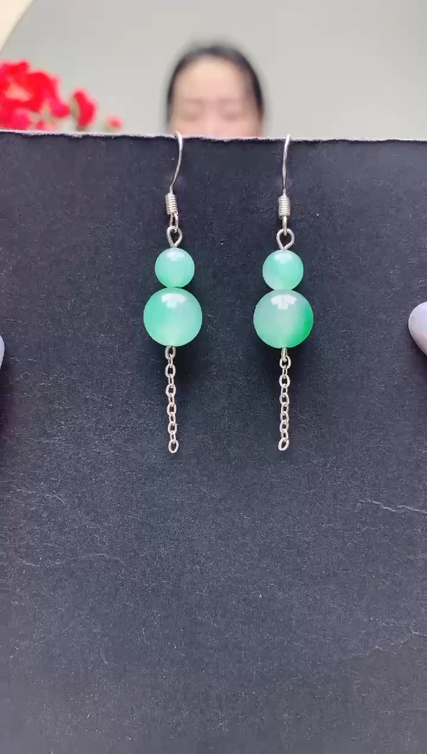 未镶嵌石英质玉耳坠耳坠