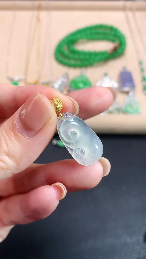 翡翠18K金镶嵌吊坠(不含链)如意|999+0