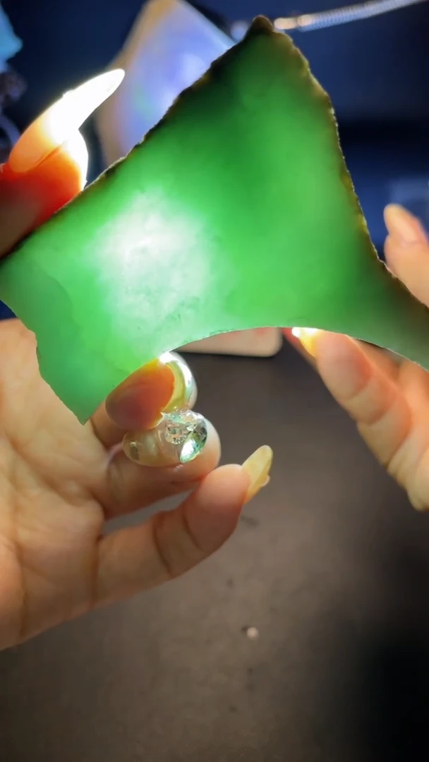 颈饰未镶嵌翡翠翡翠