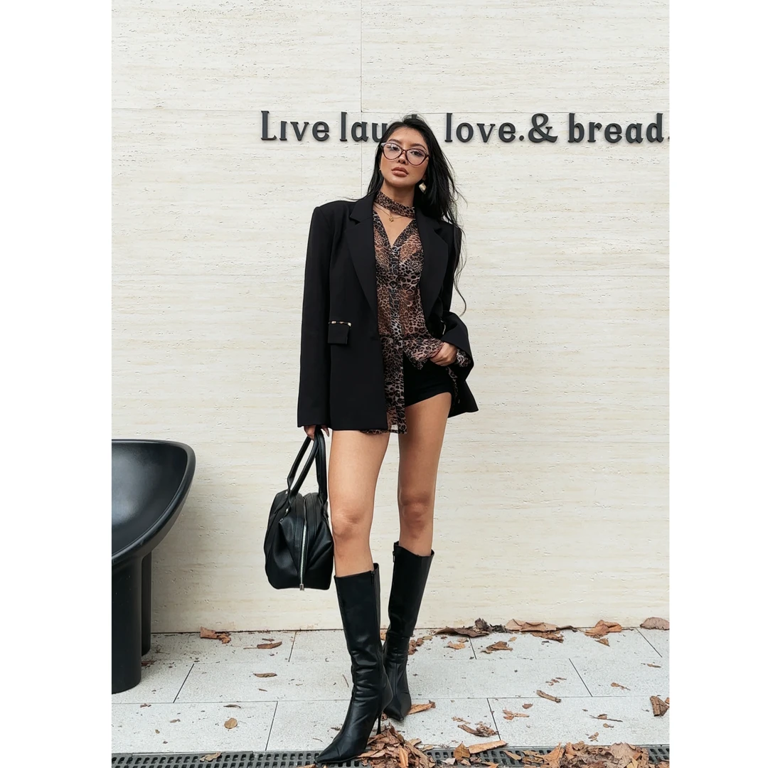 【蜜蜜家】格调徽章 欧美辣妹轻奢气质简约黑色休闲豹纹西装 T044