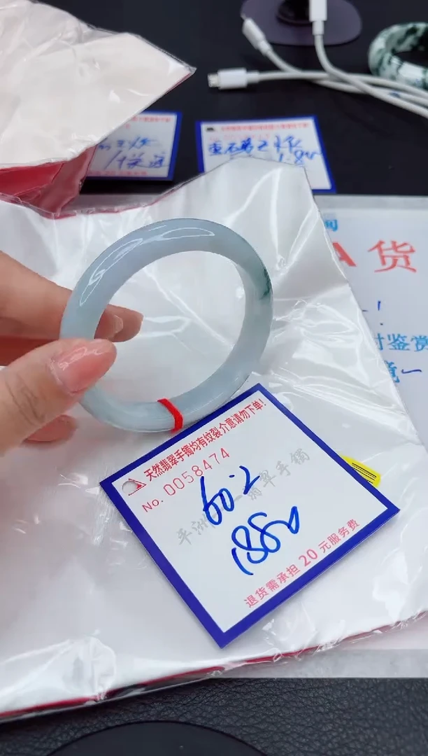 翡翠手镯未镶嵌1111111111111