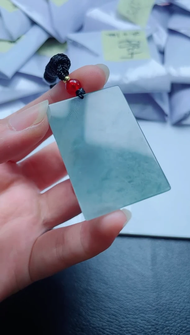 翡翠未镶嵌颈饰