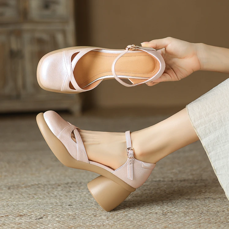 水晶羊皮/5-7cm小个子增高显瘦包头后空单鞋女扣带凉鞋夏季减龄款