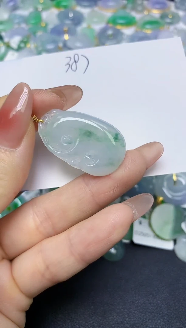 翡翠18K金镶嵌颈饰 天然缅甸翡翠A货