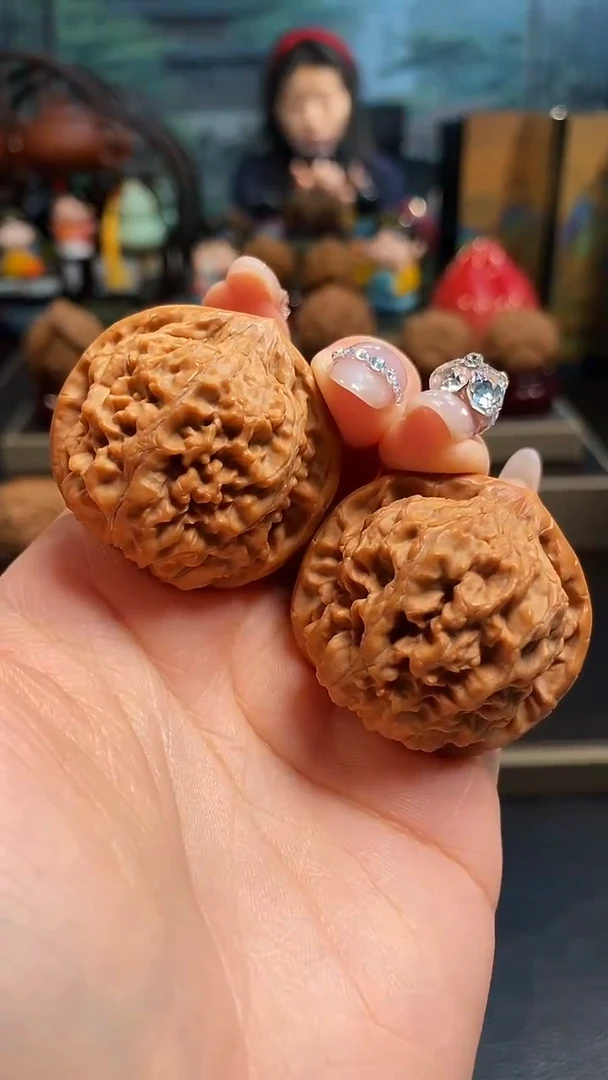 【闪购商品】文玩核桃把件F679龙墩38