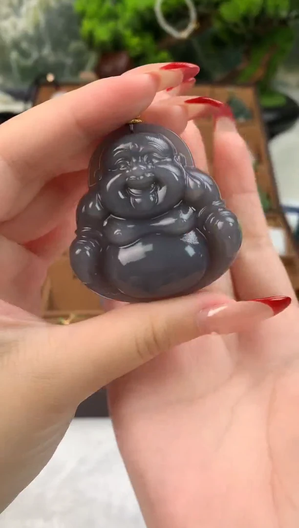 颈饰未镶嵌和田玉吊坠