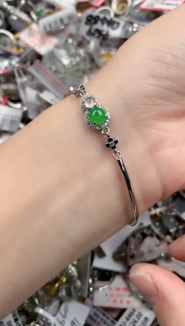 银S925镶嵌戒指翡翠666              3