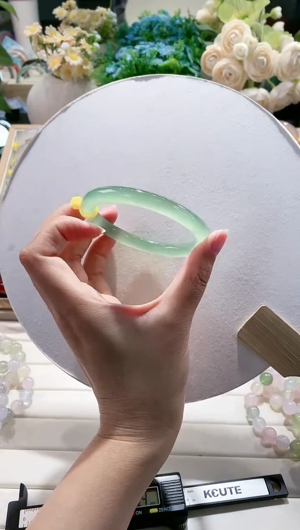 玛瑙/玉髓手镯未镶嵌135-58.2