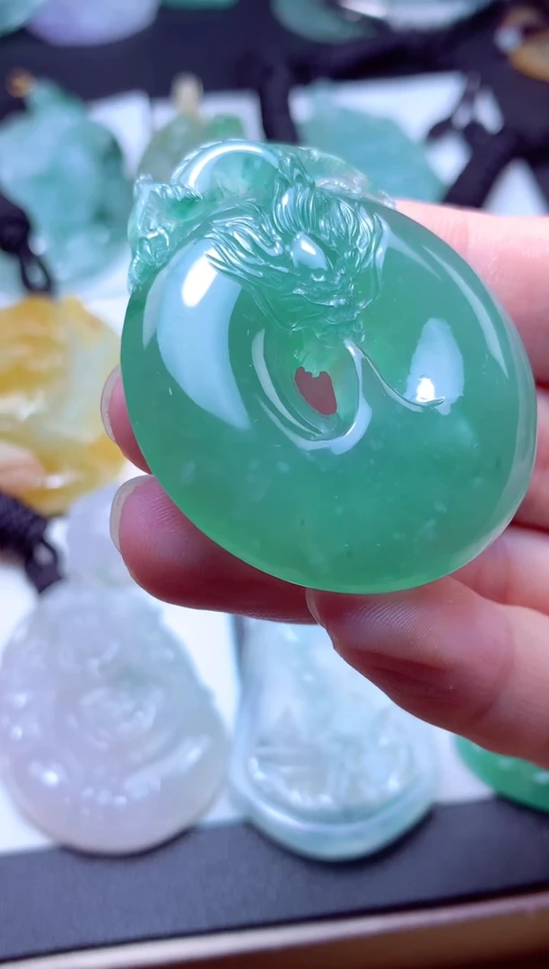 颈饰未镶嵌翡翠天然A货翡翠