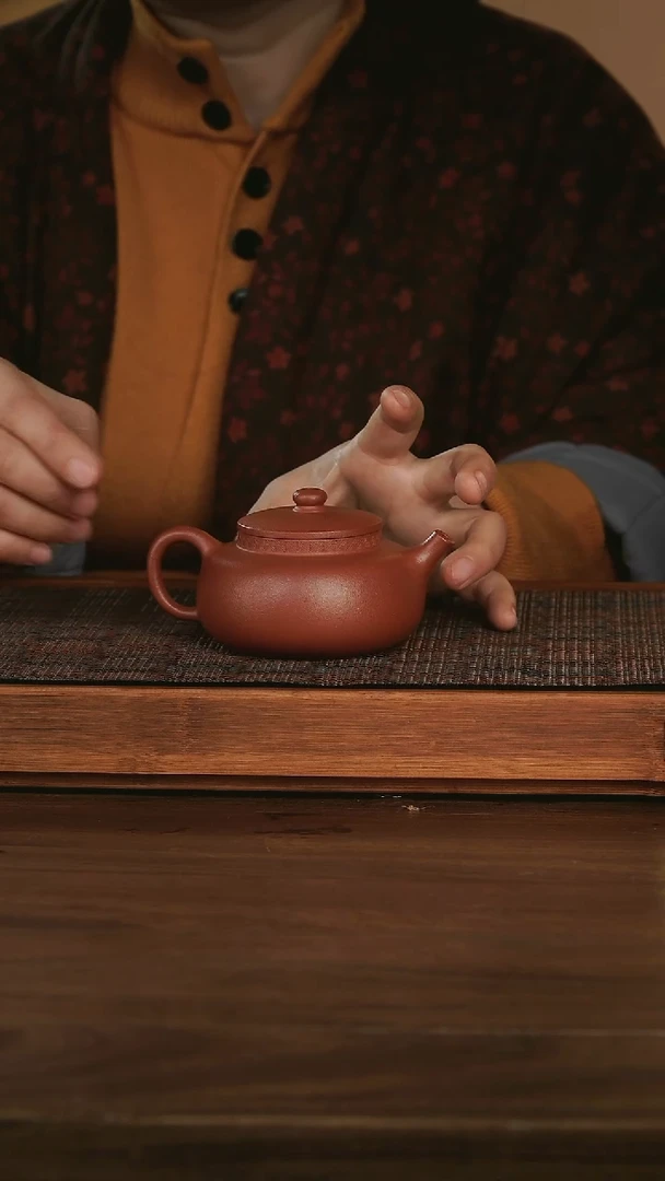 【闪购商品】紫砂茶壶 平安 宝山红降坡 160cc