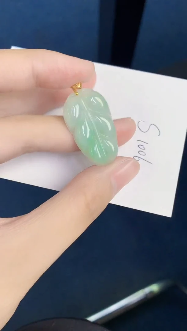翡翠未镶嵌颈饰天然翡翠缅甸A货
