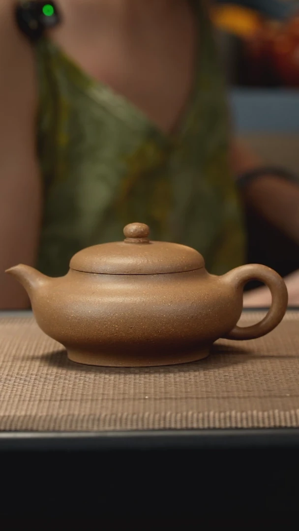 茶壶紫砂段泥虚扁150CC