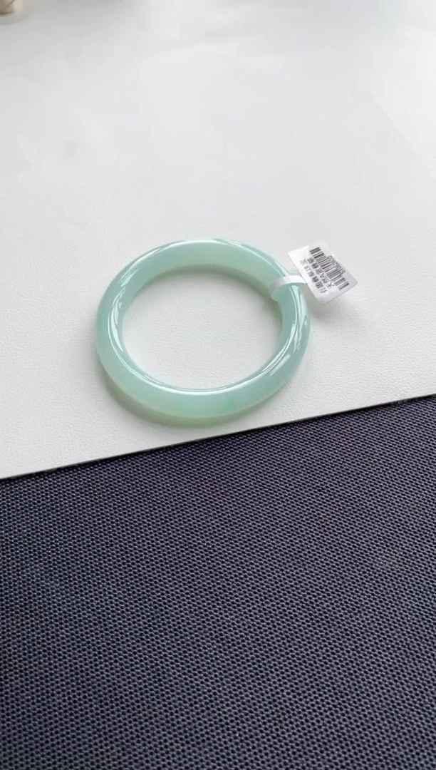 未镶嵌手镯翡翠55.6圆条