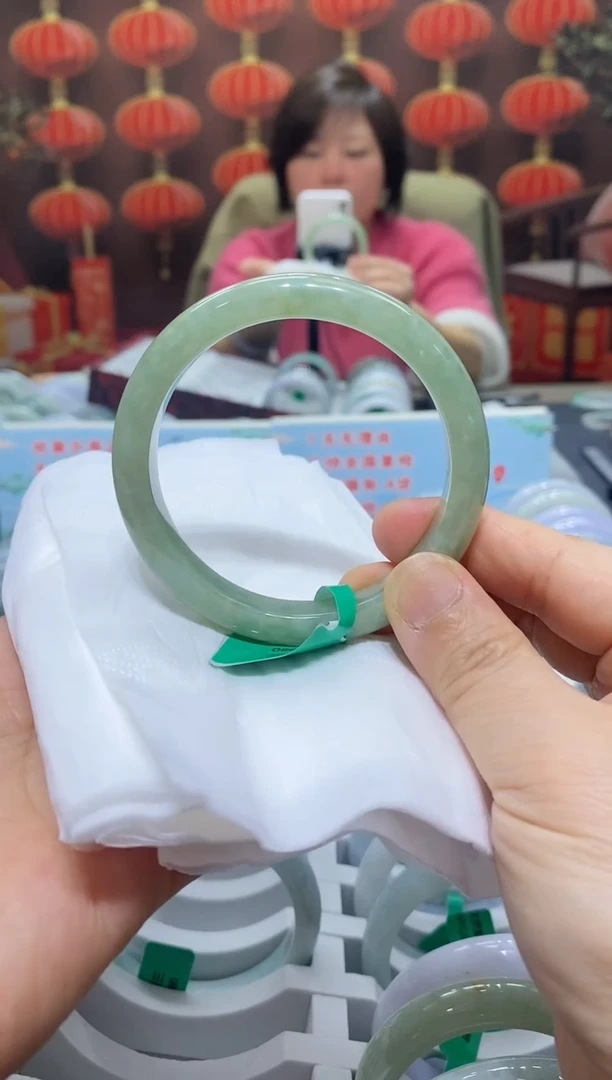 【闪购商品】翡翠手镯未镶嵌00009290