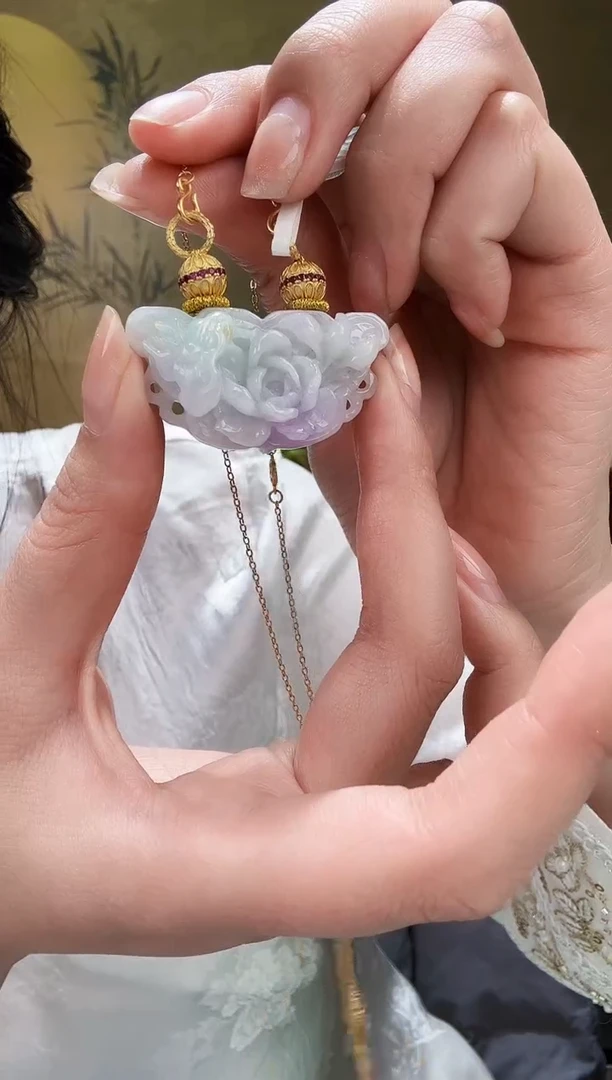 颈饰未镶嵌翡翠吊坠