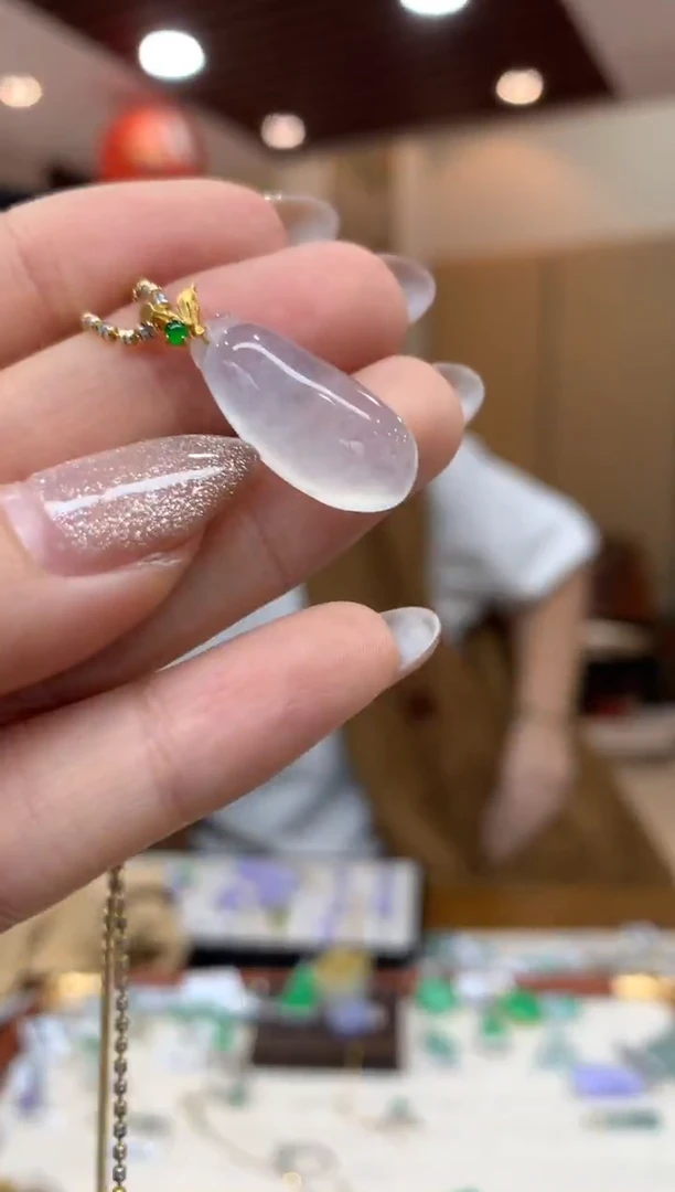 吊坠(不含链)18K金镶嵌翡翠福瓜