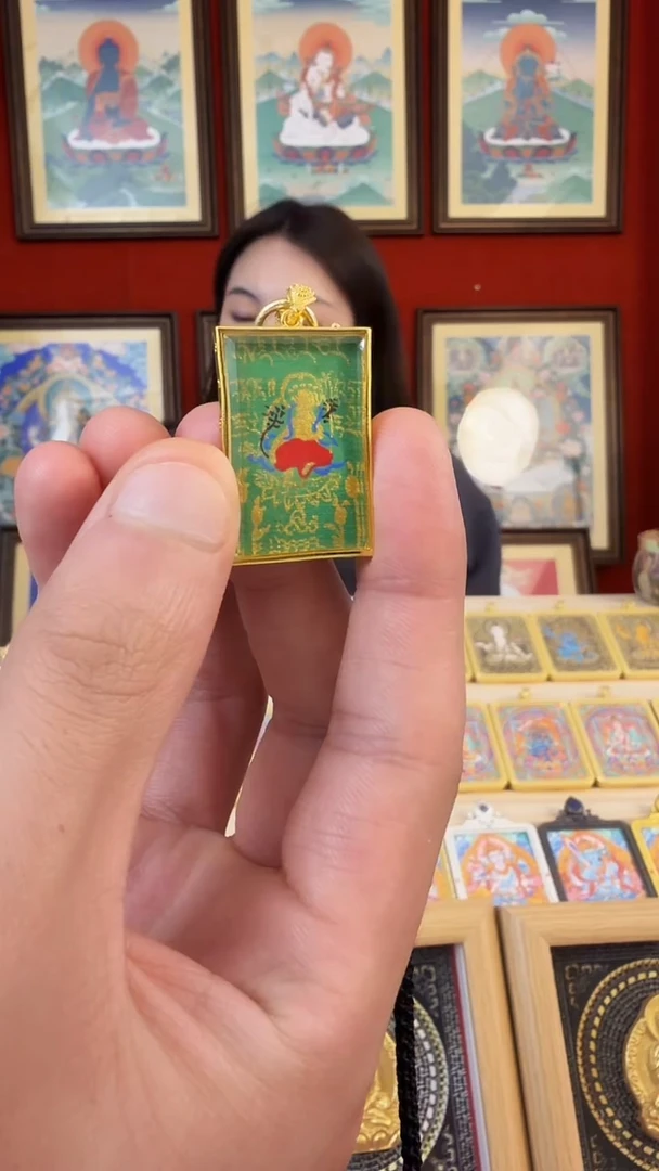 吊坠绿妈妈-热贡纯手绘毛毛