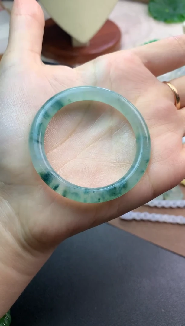 未镶嵌定制翡翠毛货