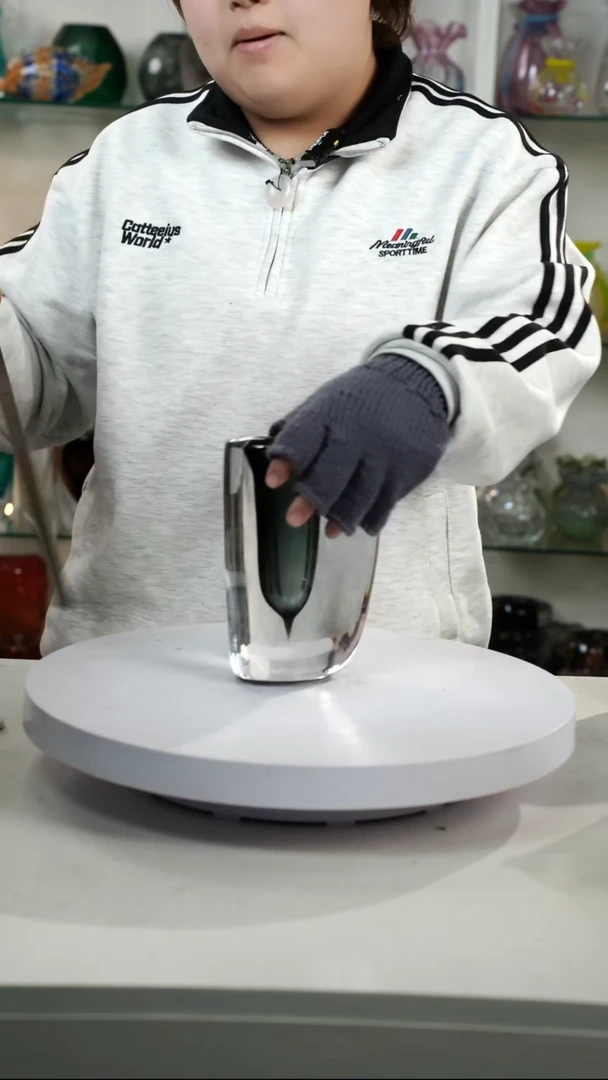 【闪购商品】无铅玻璃【弘扬】高17轻奢琉璃花器微瑕福利