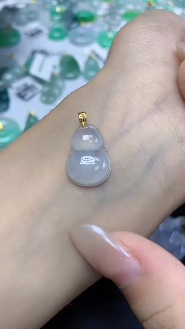 翡翠18K金镶嵌颈饰天然缅甸翡翠A货