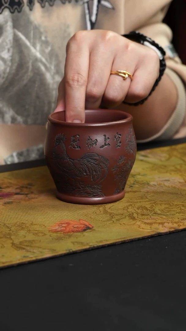 茶杯紫砂石红 刻绘冠上加冠 主人杯