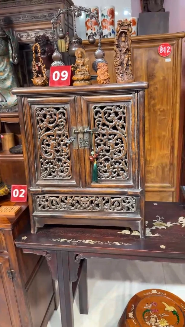 木黄花梨透雕龙纹圆角柜1980.88888