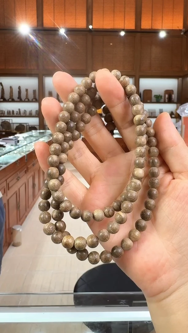 沉香手串尖峰岭天然野树心油0.7圆珠多圈 多样性发一