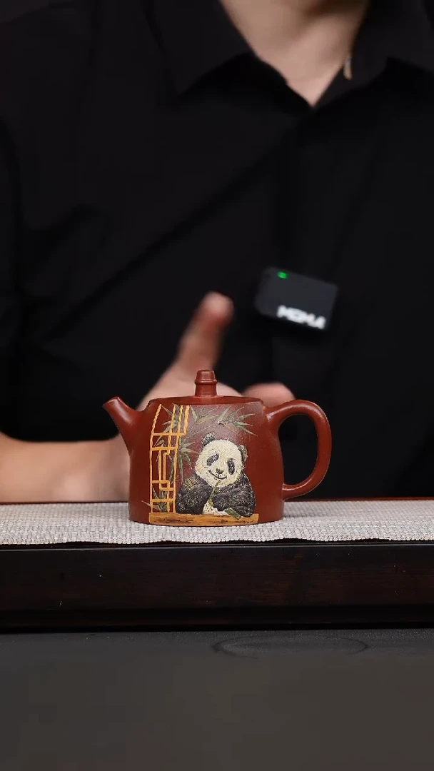 茶壶紫砂R*n大红袍泥绘熊猫汉铎