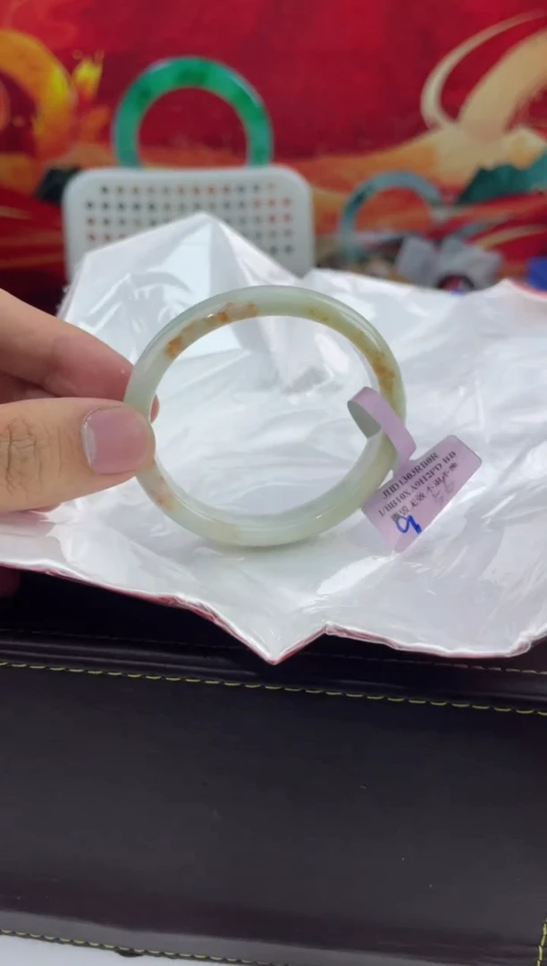 【闪购商品】翡翠手镯（贵妃镯）未镶嵌8翡翠手镯（微瑕）