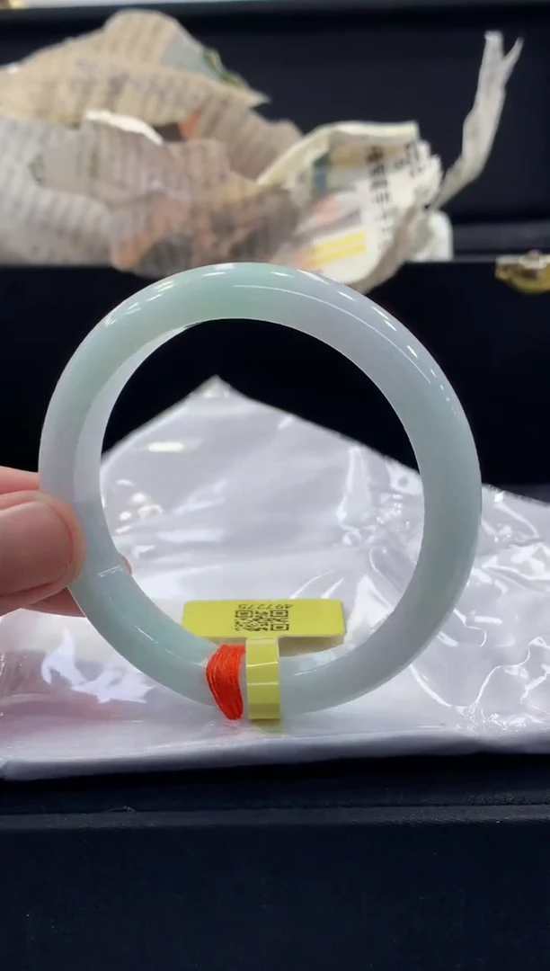 未镶嵌手镯翡翠翡翠手镯